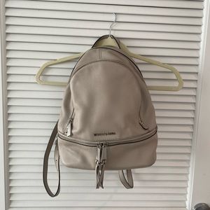 MICHAEL KORS Rhea Zip Backpack